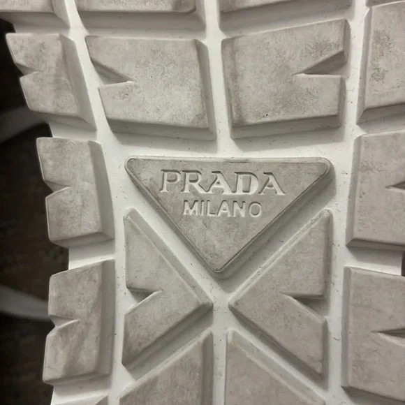 Platform sneakers - Picture 8 of 12